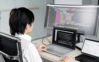 林州 ,php声明和调用变量的符号是什么？